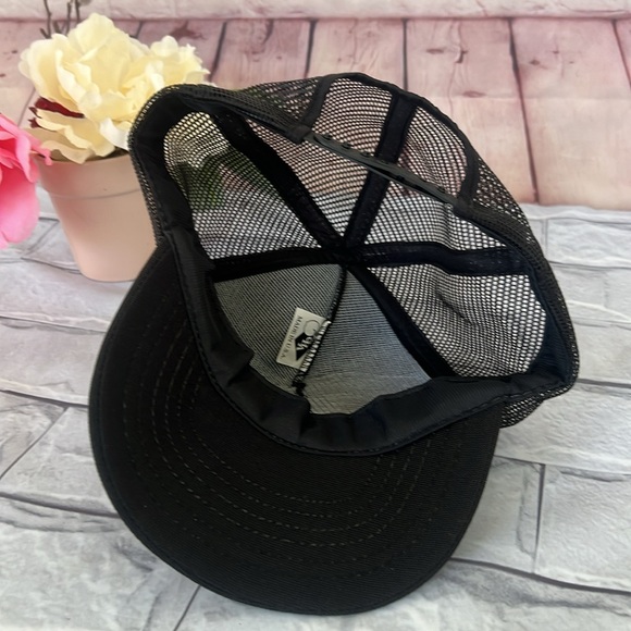 Graphic vintage SnapBack black back mesh hat USA MADE adjustable - Picture 6 of 6